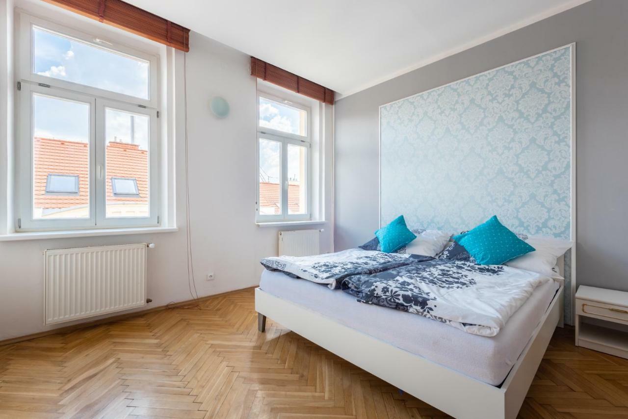 Bright Apartment Few Steps From Centre Prag Eksteriør billede